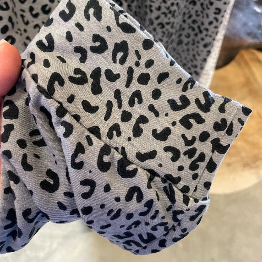 Gray leopard joggers - Picture 3 of 5